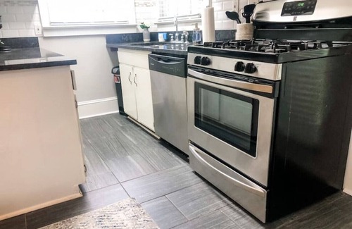Historic Oakwood House | Entire Duplex (both sides) in Historic Oakwood