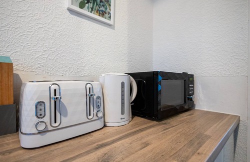 Felixstowe Apartment | Entire Flat in Felixstowe - Undercliff F16