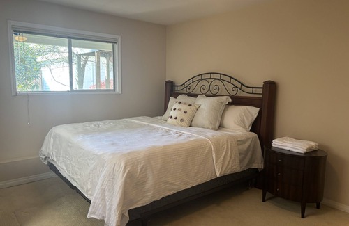 Dunbar House | Entire Guest Suite in Vancouver