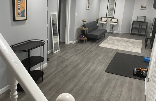 Orange Apartment | Entire guest suite in City of Orange, New Jersey