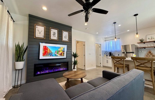 Mount Helix Cottage | Entire guesthouse in Spring Valley, California