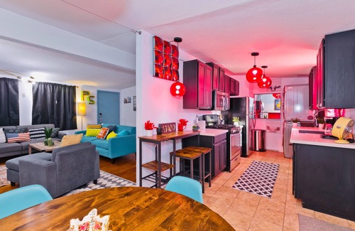 Palm Springs House | Entire home hosted by Sam 6 guests3 bedrooms3 beds1 bath