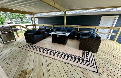 Oberlin House | Entire home in a country town!