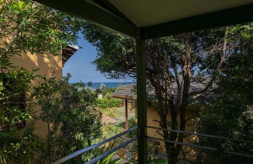 Blueys Beach House | Entire home in Blueys Beach, Australia