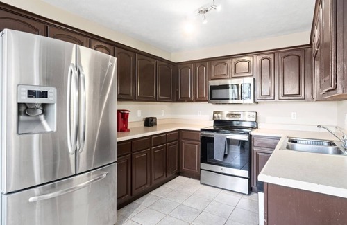 Oak Grove House | Entire Home near Fort Campbell KY* I-24