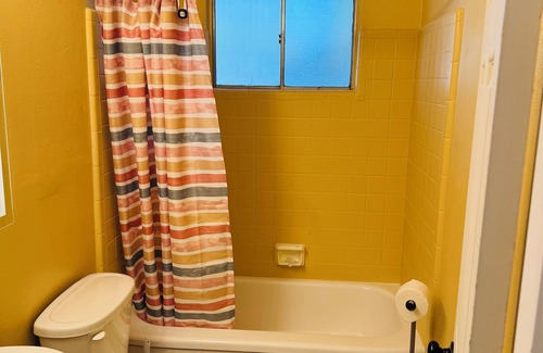 South Baton Rouge House | Entire Home Sleeps 5, near LSU Campus