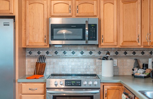 Moscow House | Entire Home - Spacious 4 bedroom Pocono Retreat