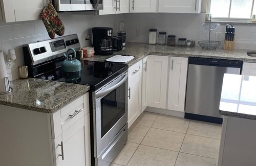 Ybor City House | Entire House 2BR/2Bath Near [Ybor City and Downtown