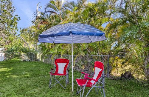 Iona House | Entire House 3 Bedroom 4 Queen Beds 2 Sofa Beds 3 Mattress Bunk Bed 2 Bath 4 Miles from Fort Myers Beach