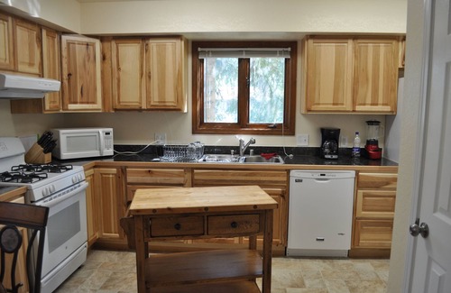 Kenai House | Entire house (3 Bedrooms)Fully Furnish Near the Ocean/Beach (Salmon Fishing)