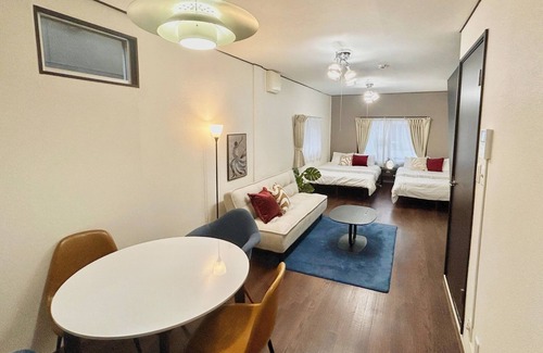 Nishinari House | Entire house 3 mins walk from the sta 6mins by Namba train 2 showers 2 toilets - In front of MON Kishizato Tamade Station/Osaka Ōsaka