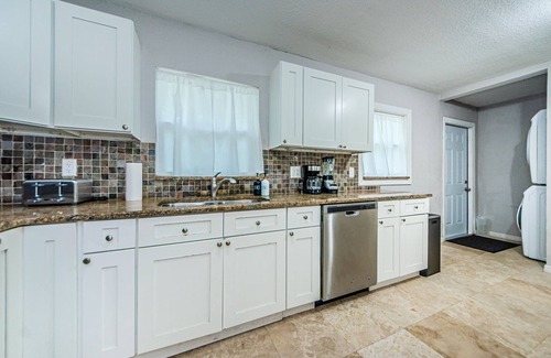 Highpoint House | Entire House close to the beaches, Ballpark, EddieC Moore & Joe DiMaggio Stadium