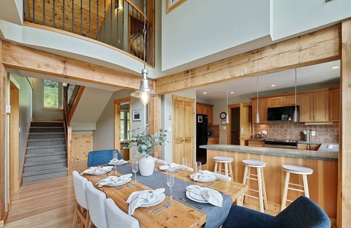 Sunburst Estates House | Entire house, Close to ski lifts and ALL amenities, fully equipped