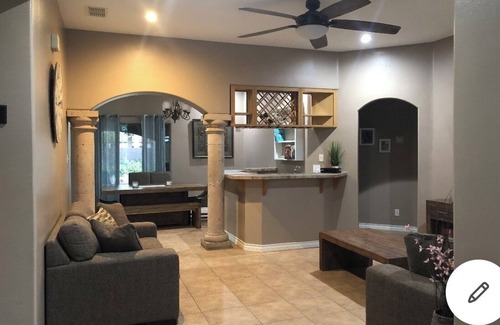 Bonanza House | Entire house , close to Mall, restaurants 4 bedrooms and 3 full baths