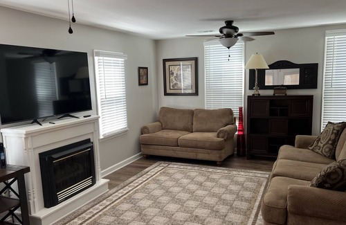 Central House | Entire House in beautiful Clemson Township / Central SC
