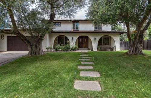 Carmichael House | Entire House in Sacramento Family Friendly