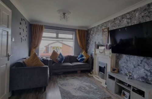Belfast House | Entire house (Not shared) close to belfast city centre