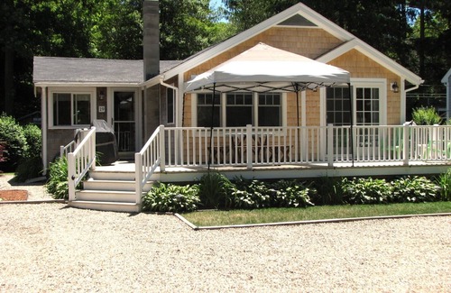 Mashpee House | Entire House on Peters Pond - Short walk to Private Beach