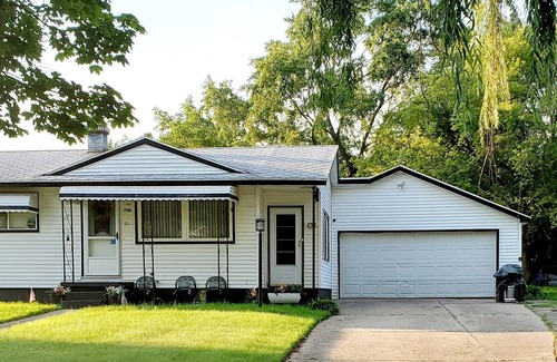Albion House | Entire House. Perfect for a couple, families or executives and corporate stays.