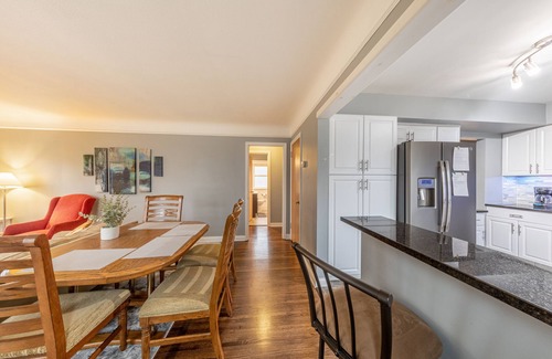 Richfield House | Entire House:Updated Urban Haven