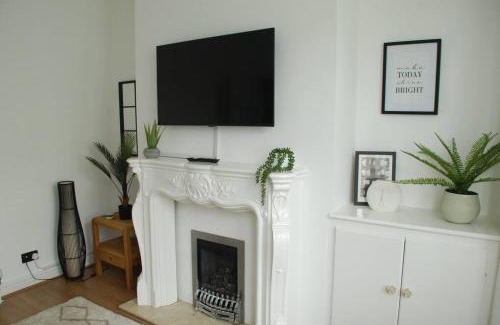 Waterloo House | Entire house, Waterloo, free street parking