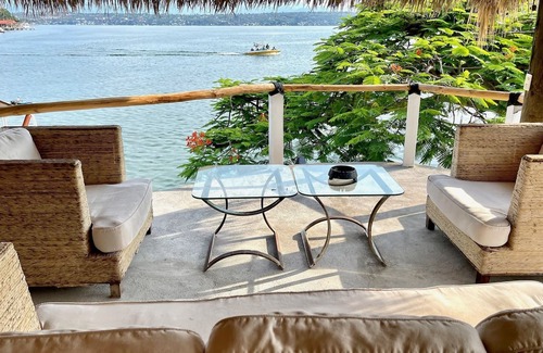 Tequesquitengo House | Entire house with private access to the lake!