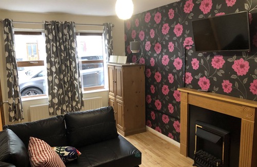 Belfast House | Entire house with ensuite and WIFI