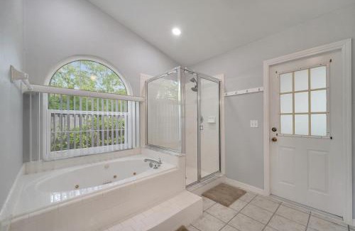 Deltona Lakes House | Entire House with Hot Tub Close to Orlando Disney and Beach