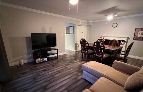 Delta House | Entire House With Huge Private Yard