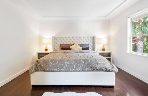 Fleetwood House | Entire House with Stylish Touches & Comfort. Family- Friendly