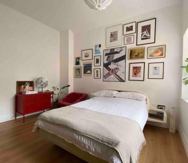 Birmingham City Centre Apartment | Entire Industrial Style Apartment With Free Parking & Wifi