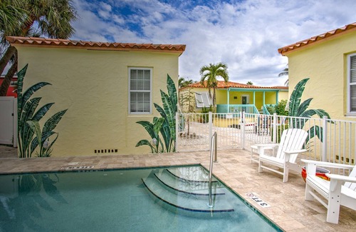 Madeira Beach Cottage | Entire Island Paradise Cottages – Heated Pool, Tiki Hut, Walk to Beach, 8 Units, Sleeps 30