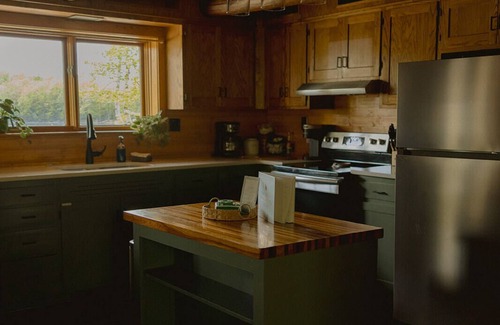 Gleason Cabin | Entire Log Cabin on Lake w/Hot Tub by UTV/Snowmobile Trails and Hiking Trails