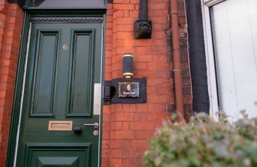 Everton House | Entire Modern House in Liverpool
