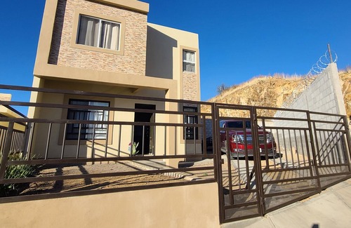 Hidalgo del Parral House | Entire New House in a Safe Subdivision 4 minutes from downtown