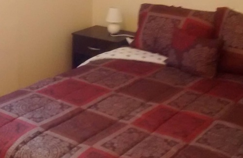 Detroit House | Entire pet friendly single home. 3 Bedrooms.Sleeps up to 10 people.