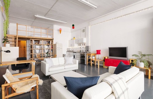 Bethnal Green Apartment | ENTIRE PHOTOGRAPHERS LOFT
