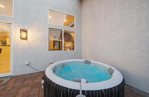 Bostonia House | Entire Private 3BR - 2Bth w Yard, Parking, King Bed, Hot Tub