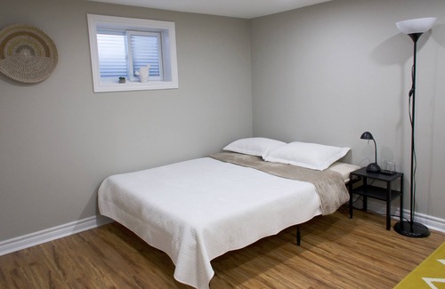 Erin Mills Apartment | Entire Private Family-sized Suite w/Free parking
