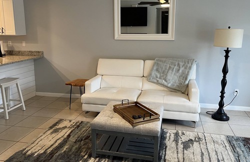 Englewood East Villa | Entire rental Unit 10 minutes from Englewood Beach