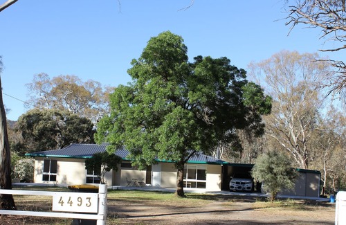 Heathcote House | Entire Residential Home 5 Minutes to Heathcote Town