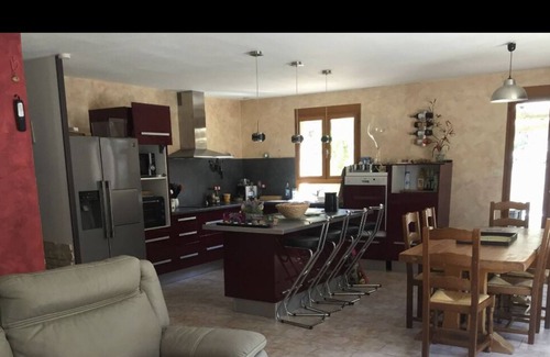 Cuges-les-Pins House | Entire room or villa near Castellet Bol d´Or Grand Prix F1 circuit