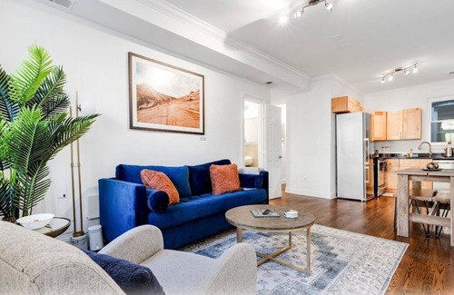 Eckington House | Entire Rowhome in Northwest Washington (Free Parking Spot Included)