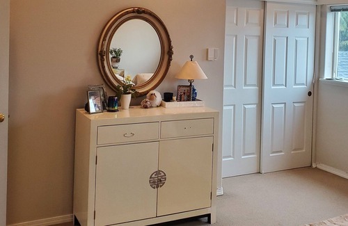 Johns Landing House | Entire Spacious Townhome w/ Patio, Garage & Free Parking: friendly neighborhood