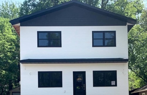 Arnolds Park Apartment | Entire Top Floor Only: Okoboji Oasis/Private Entrance