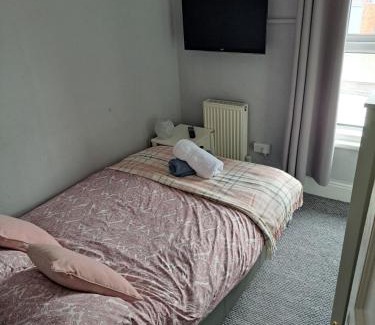 Longford House | Entire town house with free parking