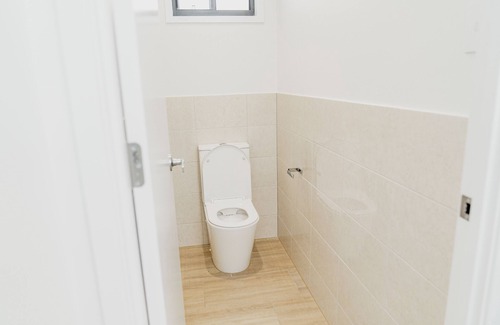 Terranora Apartment | Entire unit 11 kms to Goldcoast Airport for family holidays 2 rooms 4KS beds