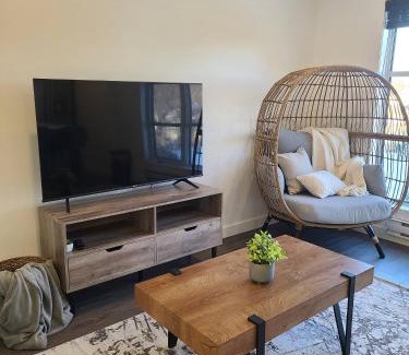 Regina House | Entire Upper Level Suite - East Regina