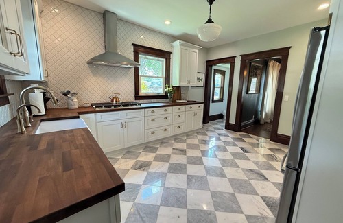 Winneconne House | Entire Upscale Home in the heart of Winneconne