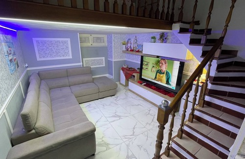 Pozzuoli Apartment | Entire vacation home for 4 people in the waterfront area of Pozzuoli.
